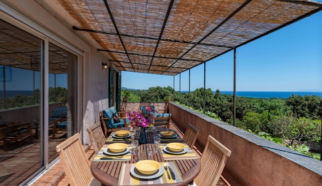 Lovely apartment for 6 people with A/C, WIFI, TV, terrace, pets allowed and panoramic view