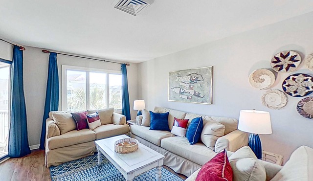 Lovely top floor villa in Wild Dunes with partial ocean views, pool, & W/D