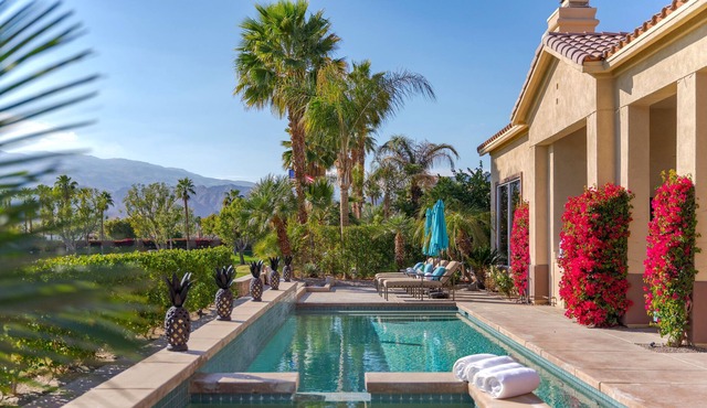 LOW APRIL RATES! Villa Santorini PGA West Stunning Golf retreat