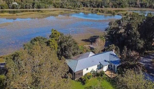 Lowcountry Creekside Family get away.