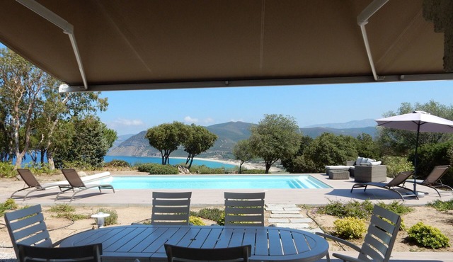 Lozari Belgodere: Villa overlooking the sea, with fantastic pool