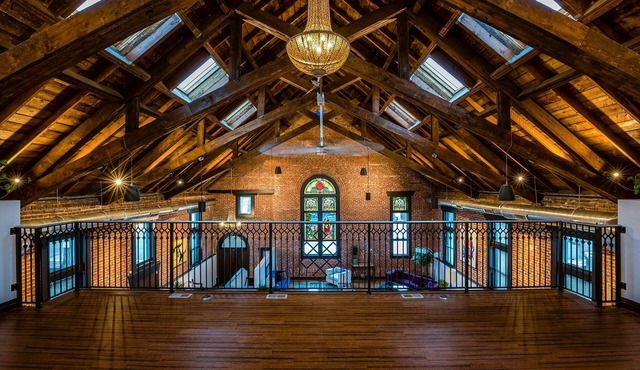 Luxurious, Converted Church Ideal for Large Groups near RiNo District, Sleeps 22
