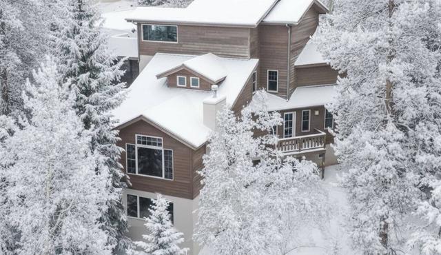Luxurious Spacious Tri-Level Vail Mountain Home