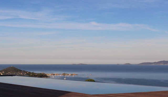 Luxurious villa with pool, south of Ajaccio, view "magical" on sea and mountain
