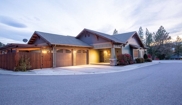 Luxury And Comfort in Missoula’s best neighborhood!