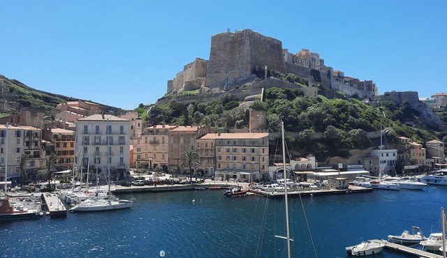 Luxury apartment on the port of Bonifacio