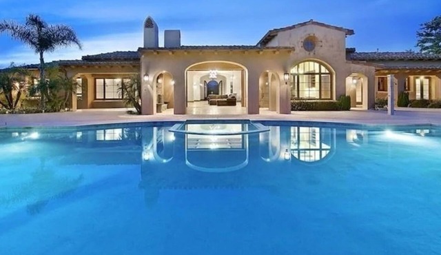 Luxury beautiful Resort house with Salt pool, Tennis, Screen Golf/Game