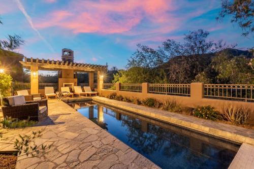 Luxury Estate with Pool Sport Court & Mtn Views