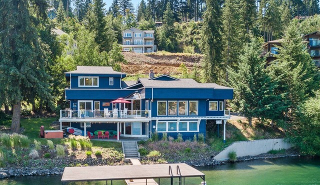 Luxury Lakefront Property—Private Dock, Boat Slip, Fire Table, Hot Tub, Paddle Boards & More!