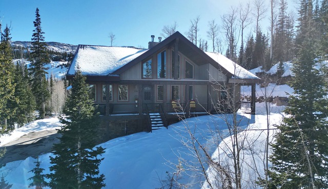 Luxury Mountain Retreat Sleeps 18