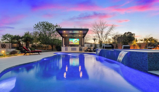 Luxury Retreat with Casita, Resort-Style Pool & Outdoor area, Queen Creek, AZ