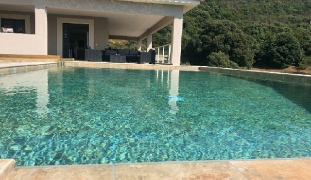 LUXURY VILLA BETWEEN SKY AND SEA, SUPERB SEA VIEW IDEAL FOR 8/10 PEOPLE