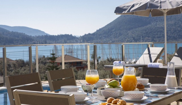 Luxury Villa Crystal with a beautiful view of Vlicho Bay!