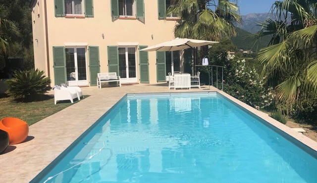 Luxury villa -private heated pool-mountain view 5 min from the sea-4 bdrms -2SDB