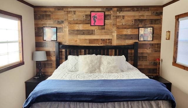 LV Bar Ranch Cabin#1 Marty Robbins Theme