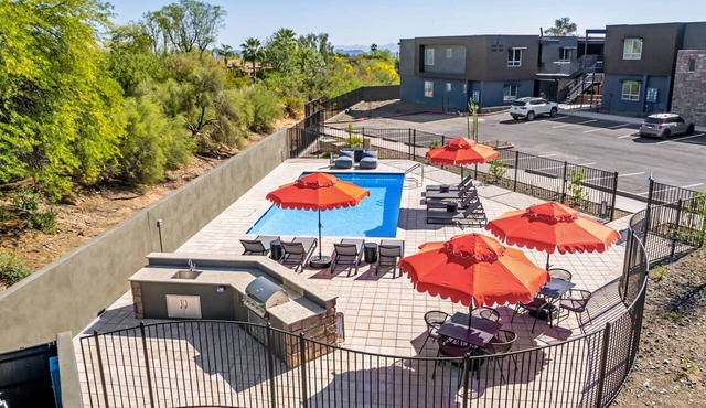 Macallister 2008|Heated Pool|Close 2 Golf|BBQ|View