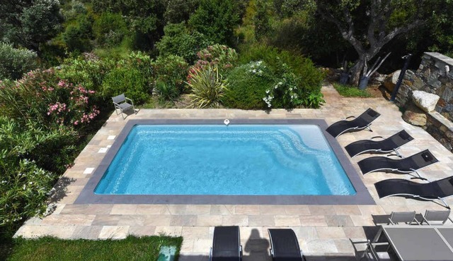 Magnificent villa with heated pool, 900 metres from Farinole beach