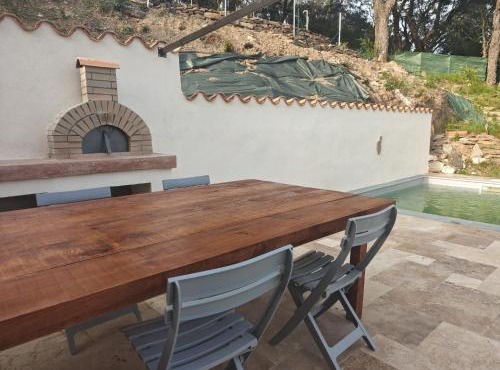 Maison avec vue sur la mer et piscine