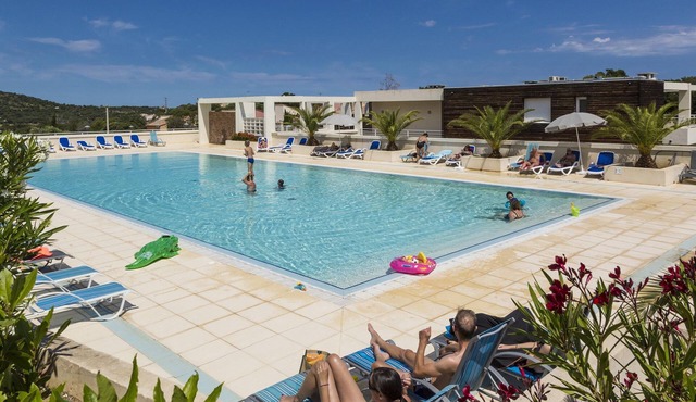 Maisonnette 10 Minutes de la Plage | Mini-Golf!