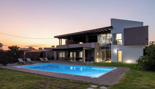 Marane Deluxe House with Private Pool