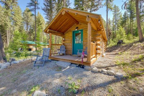 McGregor Lake Access: Cabin in Wooded Wilderness
