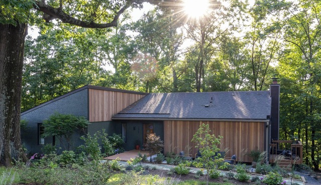 Mid-Century Modern Retreat in the Louisville Highlands on the Park.