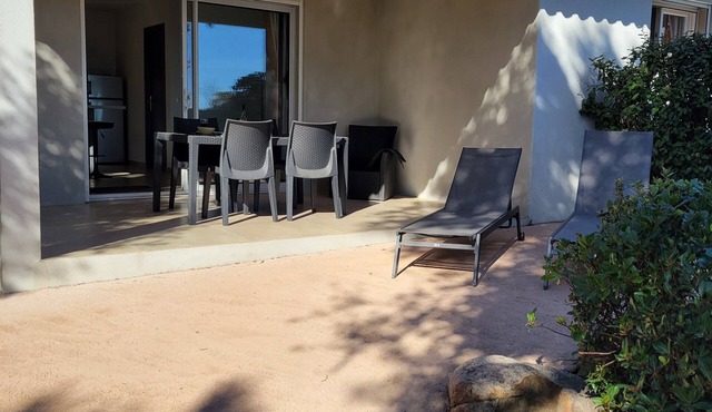 Mini villa for 2 persons with beautiful view near natural pools with swimming pool