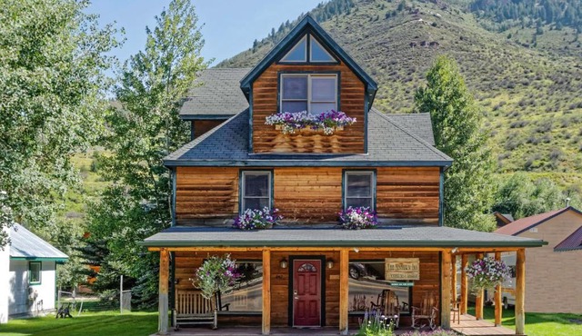 Minturn Inn