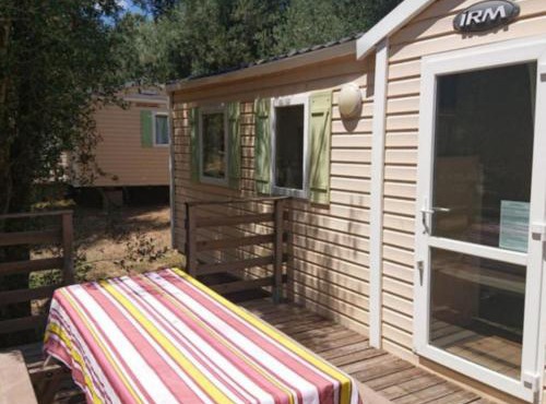 Mobil home 6 personnes avec terrasse à Vico - API-1-52-841