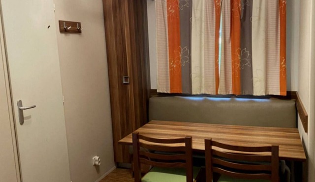 Mobile Home with Terrace, 2 Bedrooms, Sleeps 4