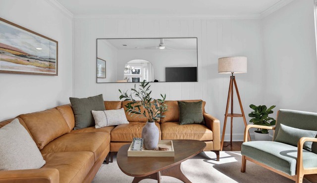 Modern 10th St Retreat: Downtown & Hyde Park