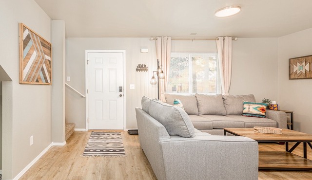 Modern Comfort with Western Flair – 3BR/2BA Townhome!