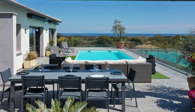 Modern, high-quality furnished apartment for the family or a group of friends.