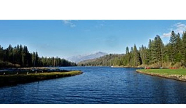 Modern Lakeside Cabin in Sequoia Nat'l Forest - Near Hume Lake Christian Camp