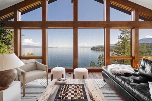 Modern Mountain Lake House