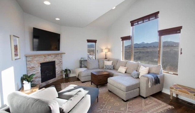 Modern+Spacious Ski Winter Park Private Hot Family-Friendly EVCharger