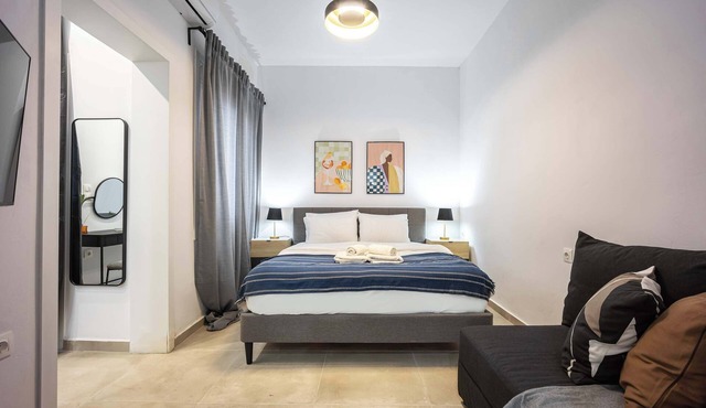 Modern Studio | King Bed & Work Corner