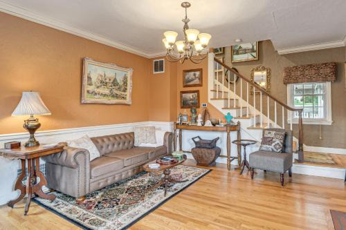 Monthly Stay Special! Cozy Cottage in Huntington