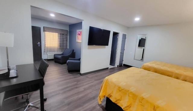 Motel 6 Norfolk, VA – East Little Creek