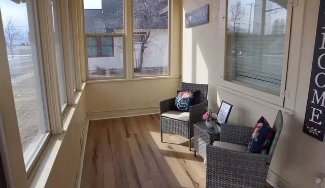 Mount Powell Getaway walking distance to downtown