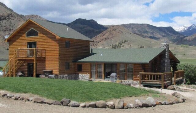 Mountain View Resort - Mountain Views, Close to Yellowstone