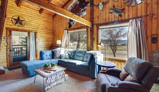 Mtn-View Cabin w/Horse Pasture in Koosharem