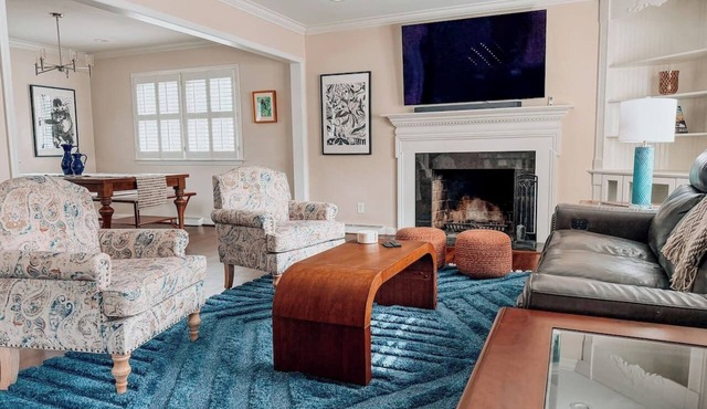 Multi-Gen Family Retreat | HOT TUB, Games w/Comfort