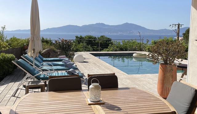 New 120m2 villa in a quiet residential villa with view of the Ajaccio golf