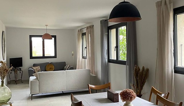 New and air-conditioned apartment in the village of Rapale
