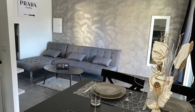 NEW AND MODERN APARTMENT 150M FROM THE BEACH OF ILE ROUSSE-BALAGNE