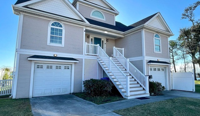 NEW! Big Waterfront House w/ Amazing View and Swim Deck