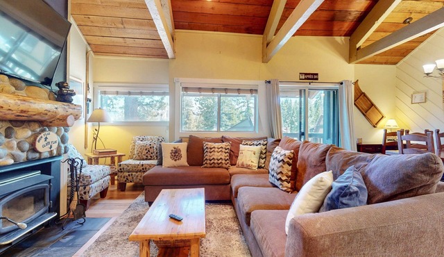 NEW! Bigwood #30 2-Bedroom Condo with Pool and Golf course view