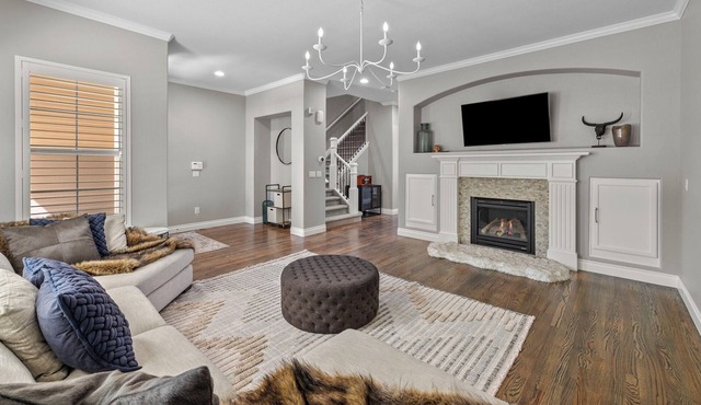 New! Gourmet Kitchen - Close to Lone Tree and Bluffs Regional Park - 30+ Day