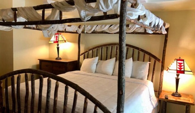 NEW - Historic Landmark log cabin on Merced River
